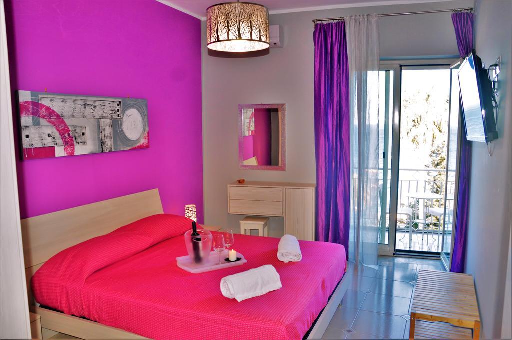 B&B A Due Passi Dal Mare Taormina Ngoại thất bức ảnh